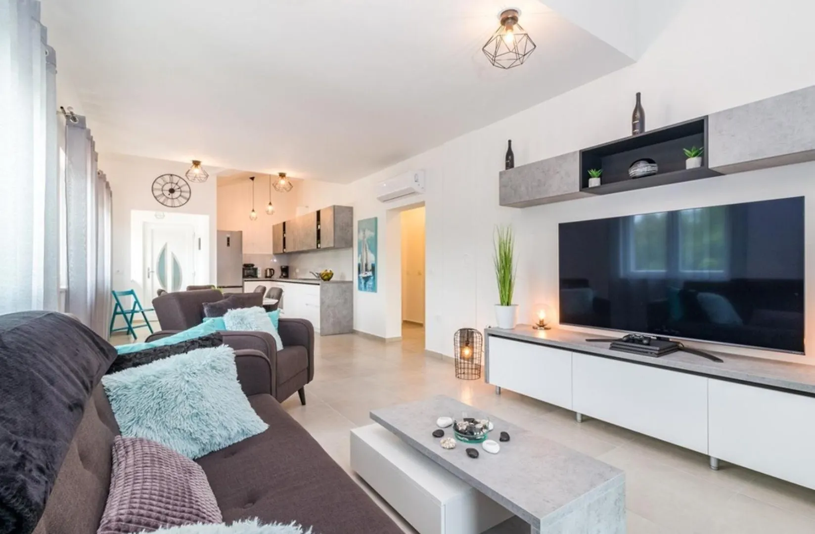 Villa Horizon For 18 People Near Pula With Large Garden And Children Playground 0*,