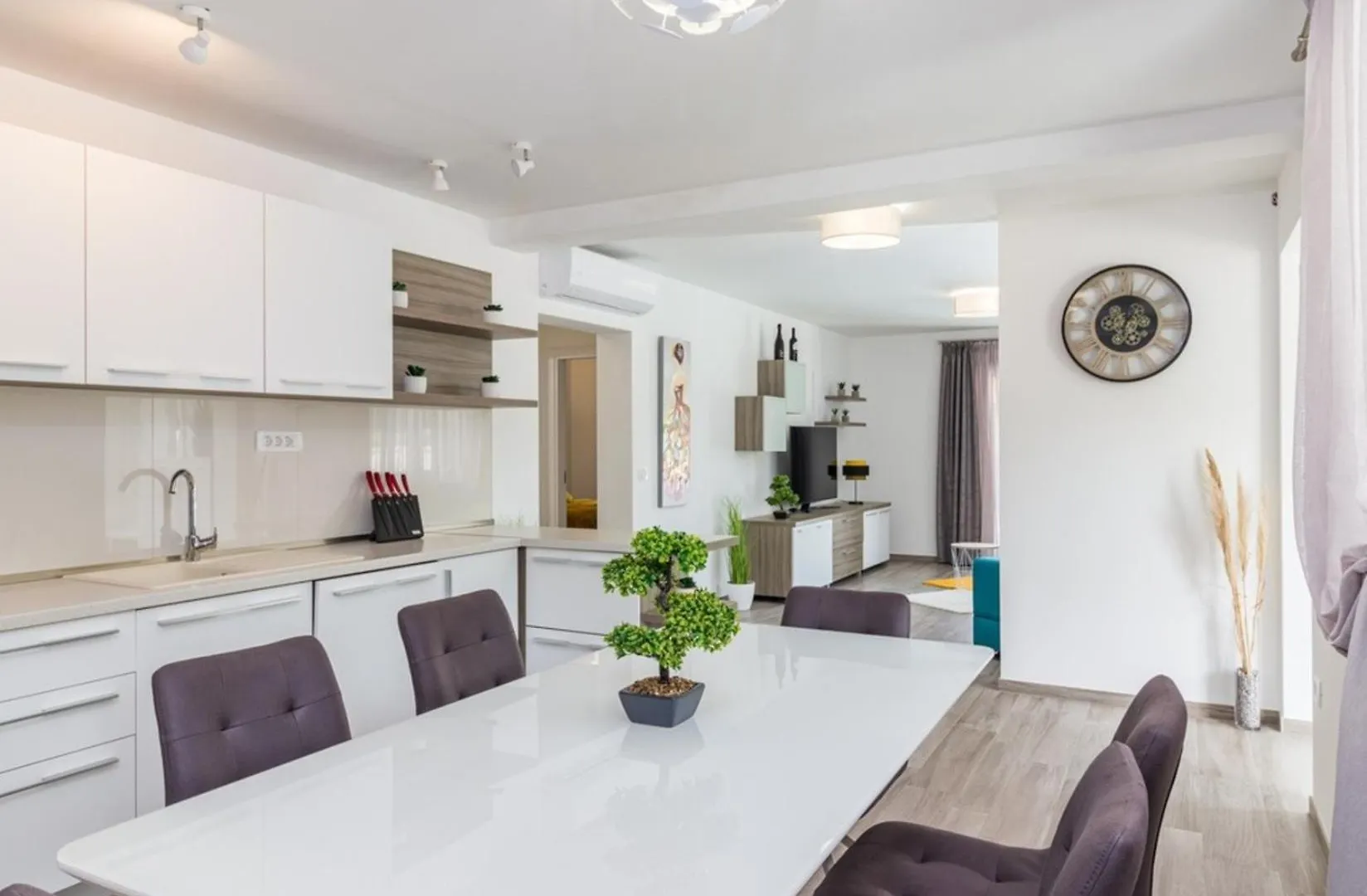 Villa Horizon For 18 People Near Pula With Large Garden And Children Playground