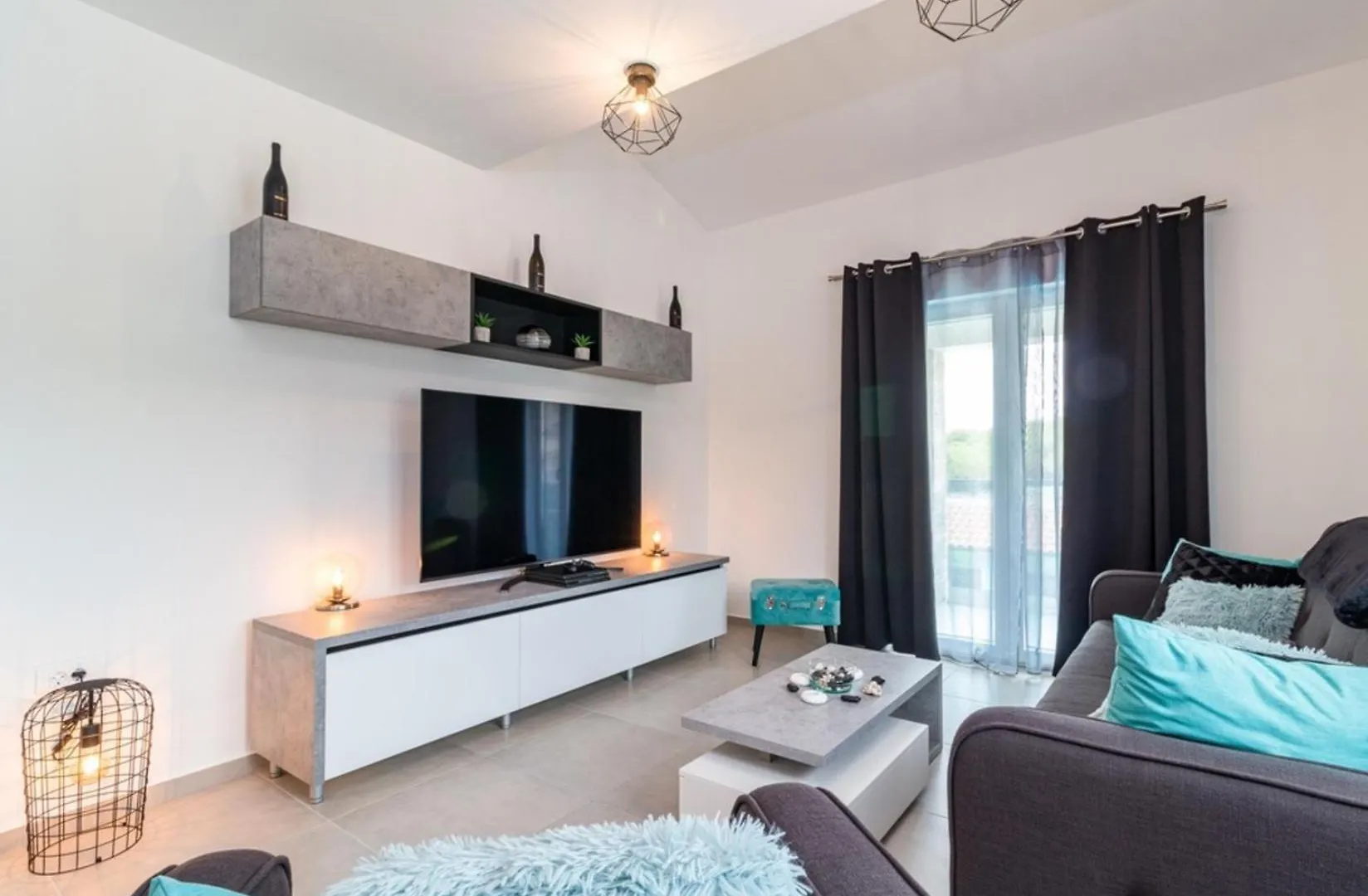 Villa Horizon For 18 People Near Pula With Large Garden And Children Playground クロアチア